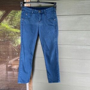 Theyskens’ Theory “Peleg” Cropped Jeans